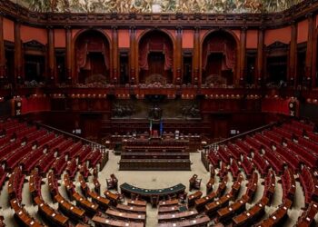 Il teatrino di Stato