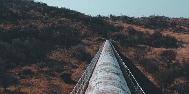 Nuove tangenti Eni: effetti del neoliberismo sul mercato mondiale di gas e petrolio