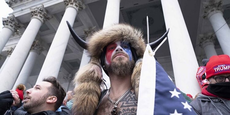 QAnon. Il cospirazionismo trumpista al tempo dei social network