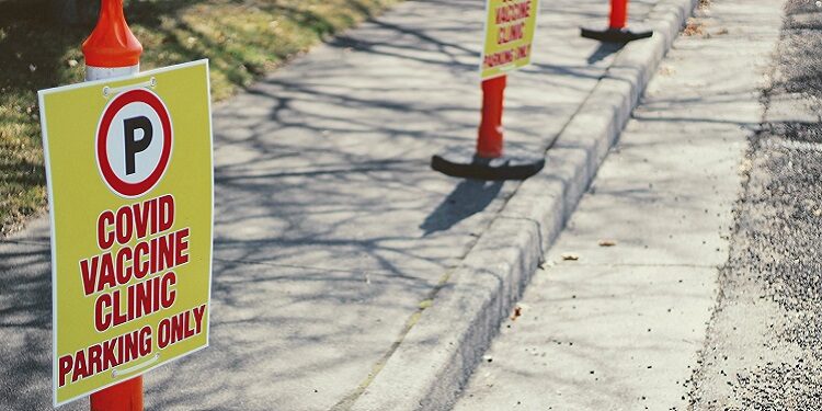 Si caelum digito tetigeris. Osservazioni sulla legittimità costituzionale degli obblighi vaccinali